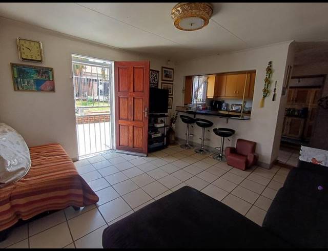 3 BEDROOM HOUSE FOR SALE IN LOTUS GARDENS